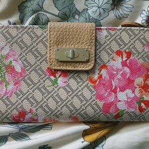 Wallet (Brown w/Flowers)